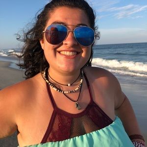 Meet your Posher, Deanna